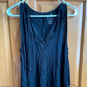 Black detailed tank